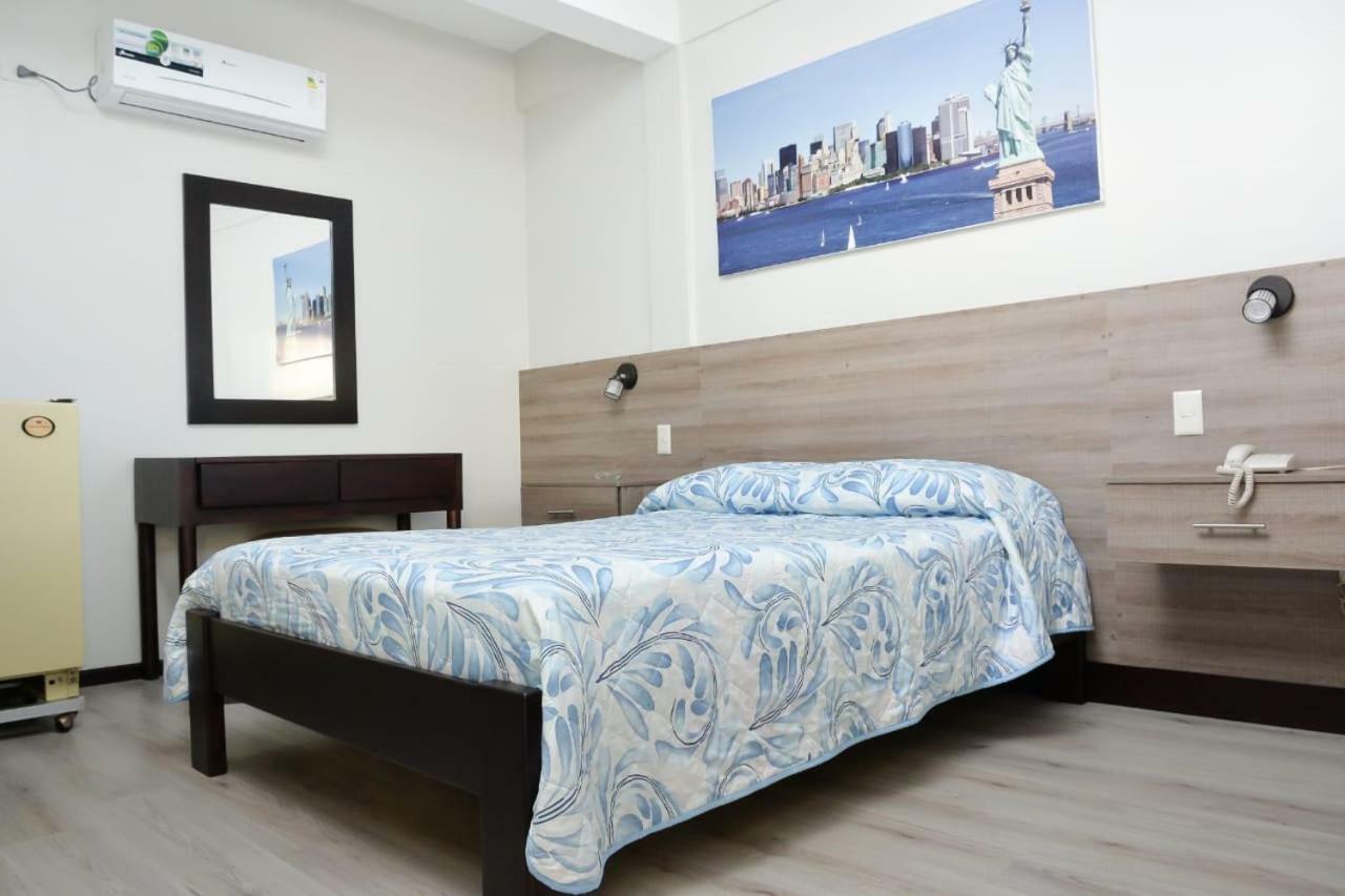 Hotel Olimpico En Quevedo Zewnętrze zdjęcie